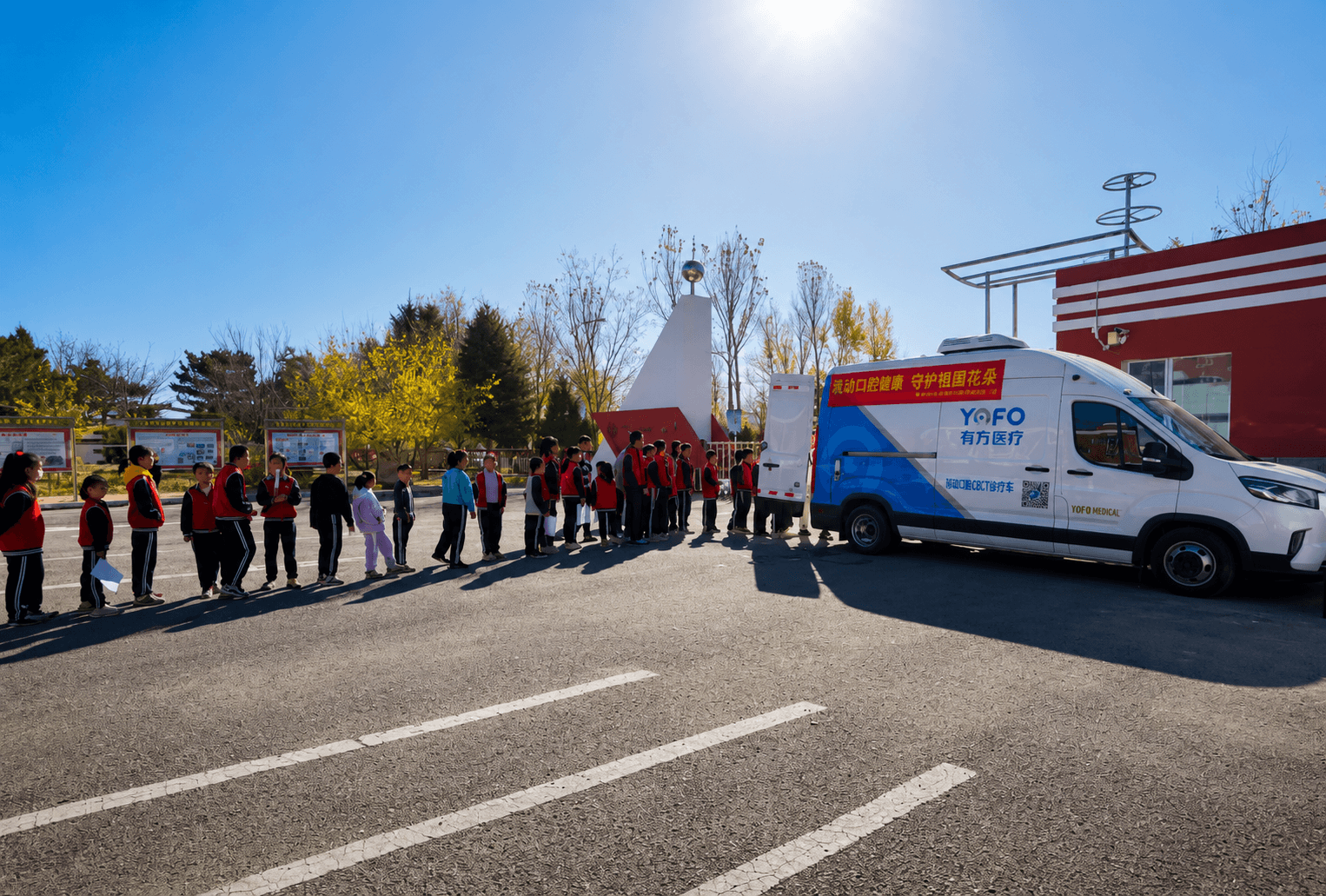 Patient receiving mobile dental care